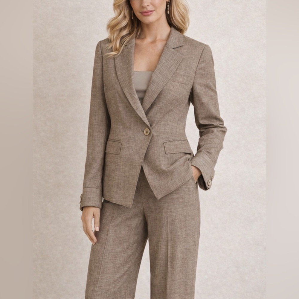 Armani Collezioni Women's Pant Suit, Wide Leg; Classic; Flax Linen; Size 4